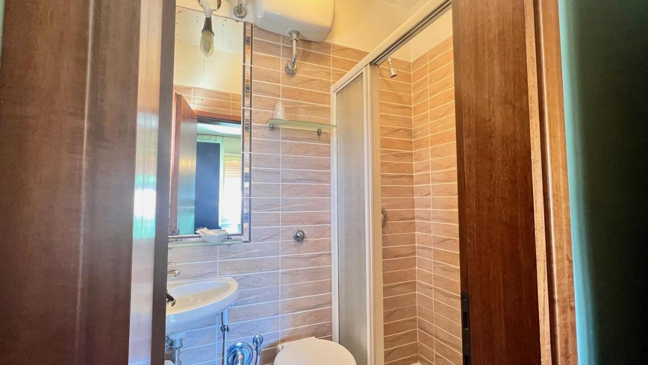 Hotel Il Cavaliere Nero Tirrenia Bagian luar foto